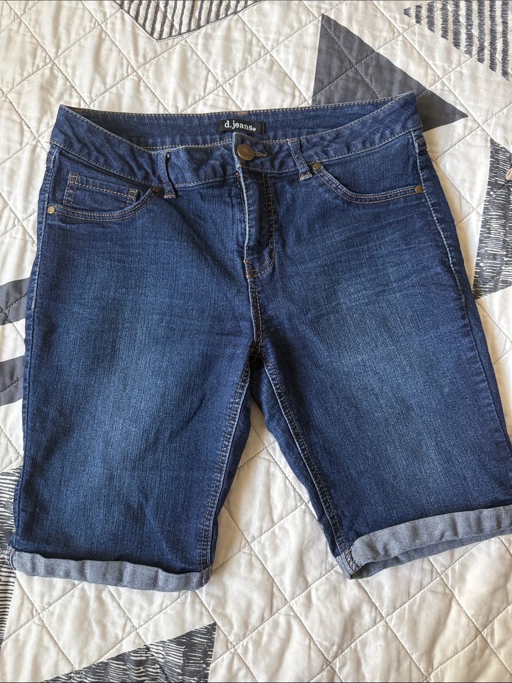 d. jeans Women's Dark Indigo Rolled-Cuff Bermuda Shorts